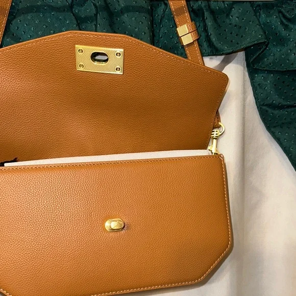 Moncrief Taylor Shoulder Bag - Picture 5 of 8